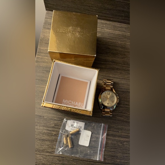 Michael Kors Oversized Gold Tone Watch - Picture 11 of 12